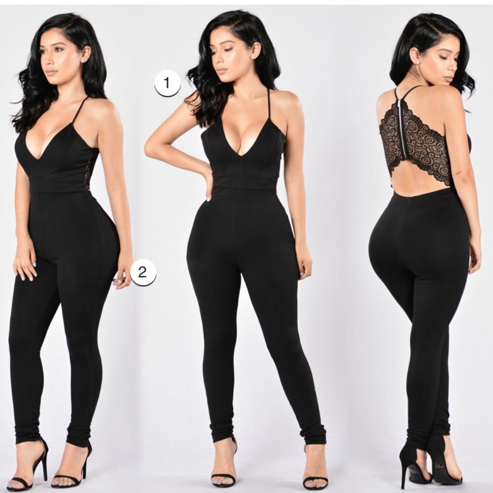 NEW- Fashion Nova jumpsuit